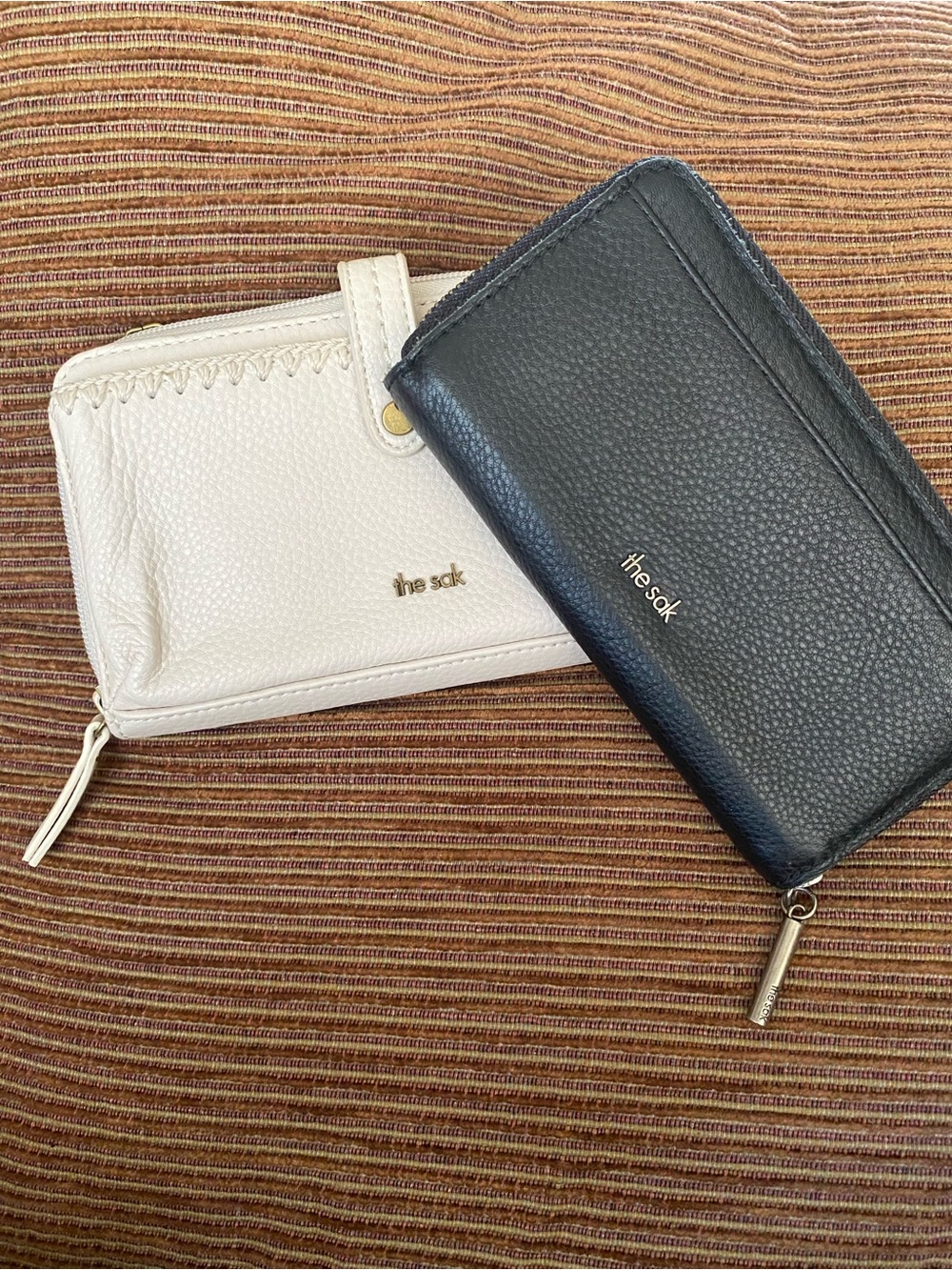 the sak Pebbled Leather Wallet Duo in Black and Cream